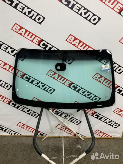 Лобовое стекло Nissan Pathfinder R51 Установка 1ч