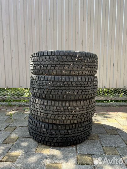 Dunlop SP Winter Ice 01 185/65 R15 88T