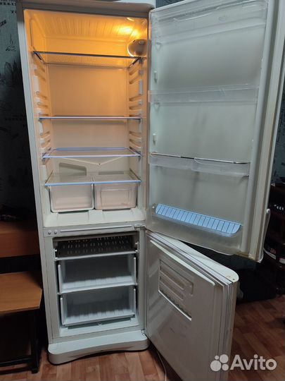Холодильник бу indesit