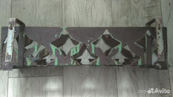 Навесная подставка под цветы