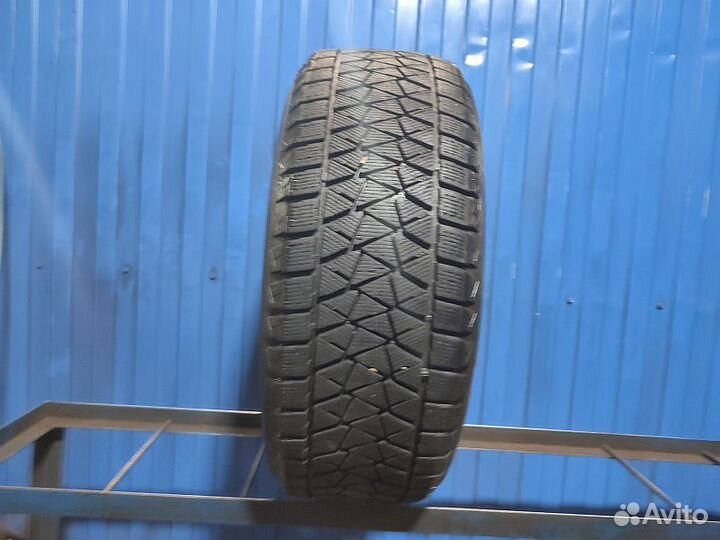Bridgestone Blizzak DM-V2 235/55 R18
