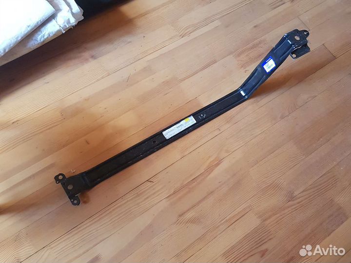 Кронштейн крепления топливной бака volvo XC 90