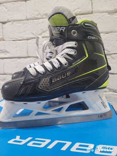 Хоккейные коньки вратаря bauer