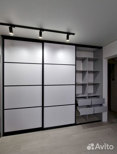 Шкаф стенка