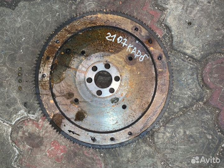 Маховик Ваз(Lada) 2107 карбюратор 2004