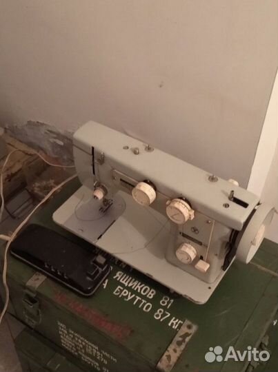 Швейная машина Подольск 142 ножная