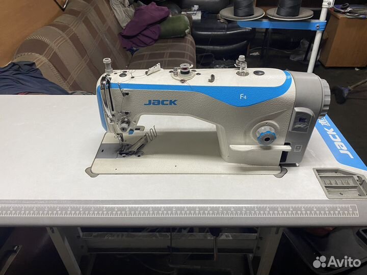 Швейная машинка Jack F4