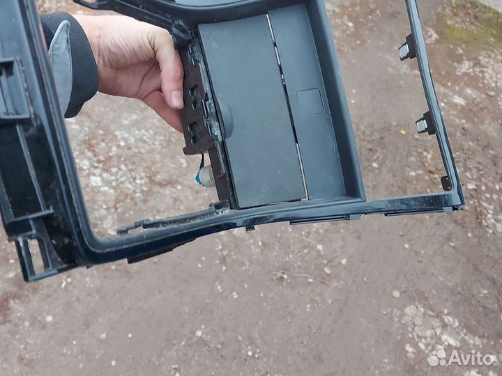 Консоль центральная, пепельница Мазда 6 gh рест