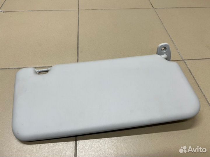Козырек солнцезащитный левый Kia Soul 29000км 1.6