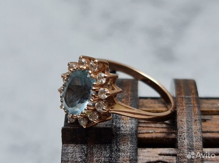 Золотое кольцо 585 пробы, массой 3 грамма (Р18)