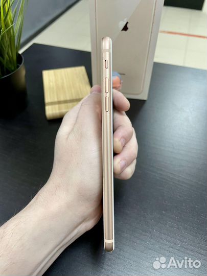 iPhone 8 Plus, 64 ГБ
