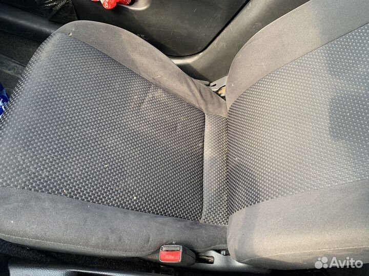 Mitsubishi lancer 9 сиденья