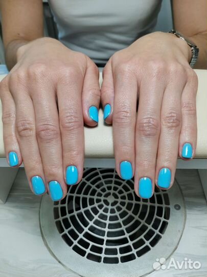 Маникюр и педикюр в студии