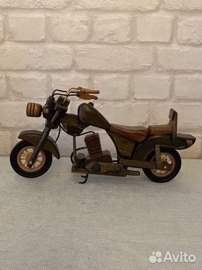 Модель мотоцикла из дерева, винтаж