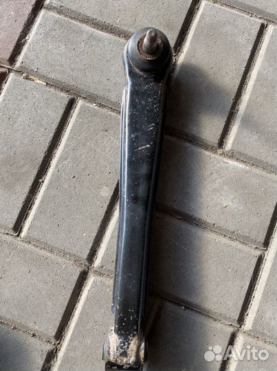 Стойка амортизатора