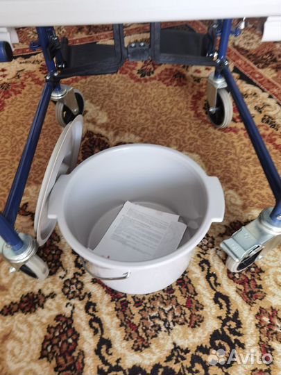 Инвалидное кресло с туалетом