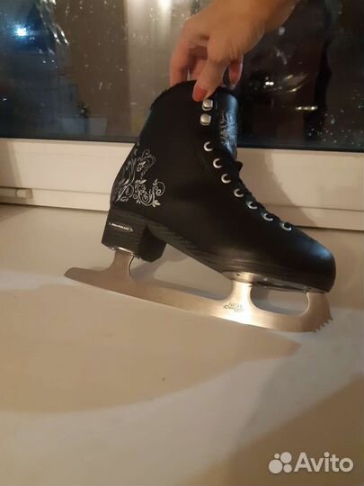 Коньки фигурные