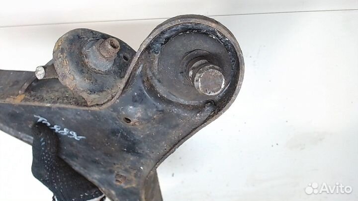 Рычаг подвески Nissan Pathfinder, 2005