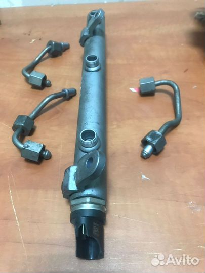 Топливная рампа правая Mersedes MI W164