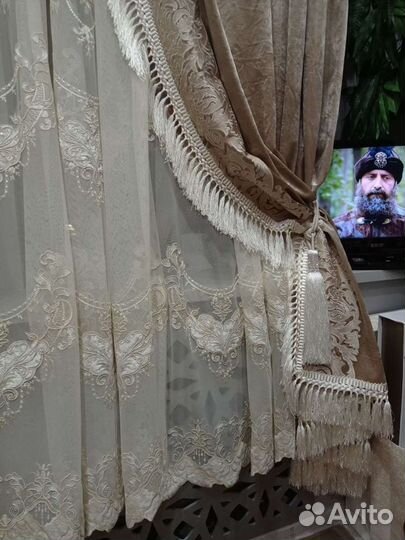 Шторы бархатные с вышивкой и бахромой