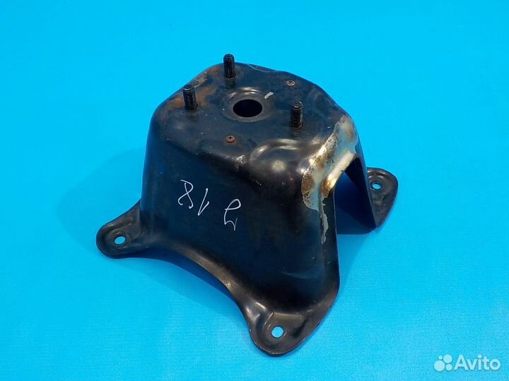 Кронштейн крепления запасного колеса suzuki Grand