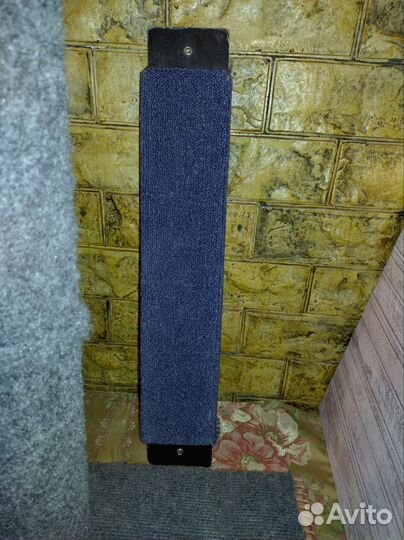 Когтеточка и лежанка для животных