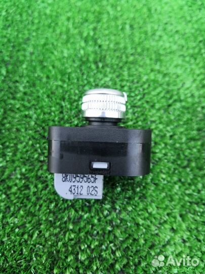 Блок регулировки зеркал Audi A4 B8 1.8 CJE 2012