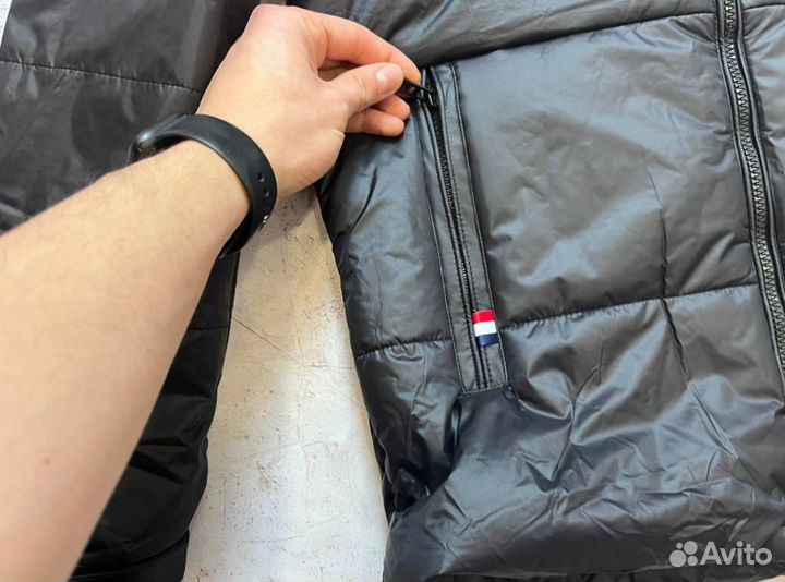 Легкие куртки Tommy Hilfinger стильные