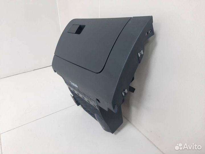 Бардачок Skoda Rapid 2012-2020