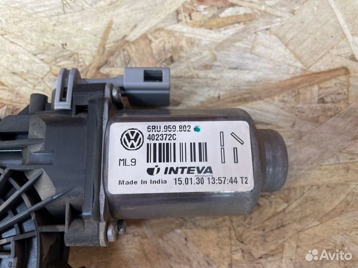 Мотор стеклоподъемника передний правый Volkswagen