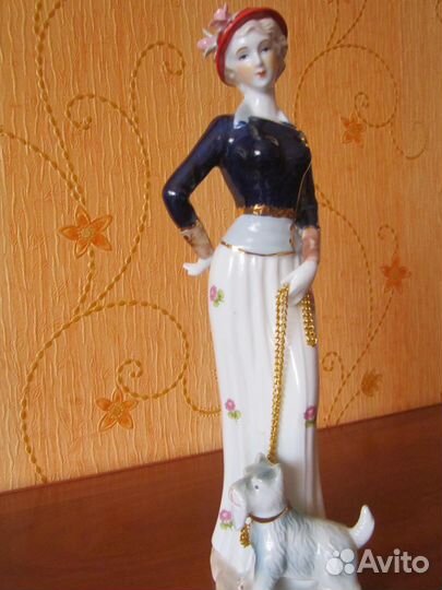 Фарфоровые статуэтки
