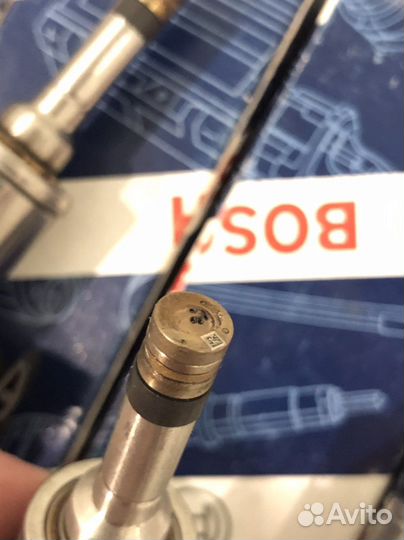 Форсунка топливная бензин 1,2-1,4 TSI