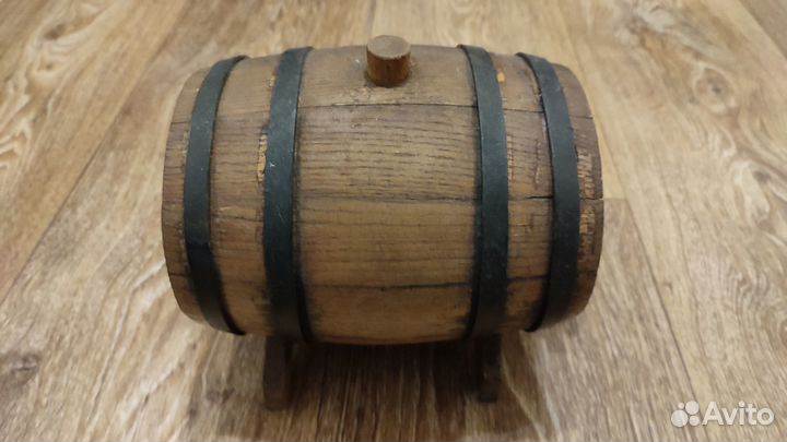 Бочонок дубовый 1.8 л Б\у