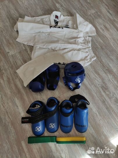 Перчатки для единоборств