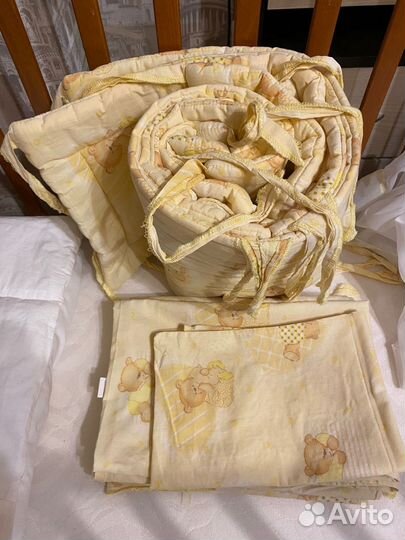 Бельё для детской кроватки с одеялом и подушкой