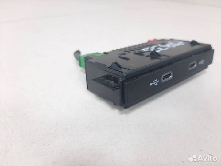 Разъем USB AUX Volkswagen Tiguan 2017