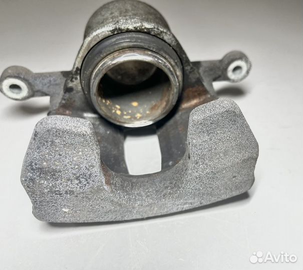 Суппорт передний Hyundai Solaris 2 2018 г