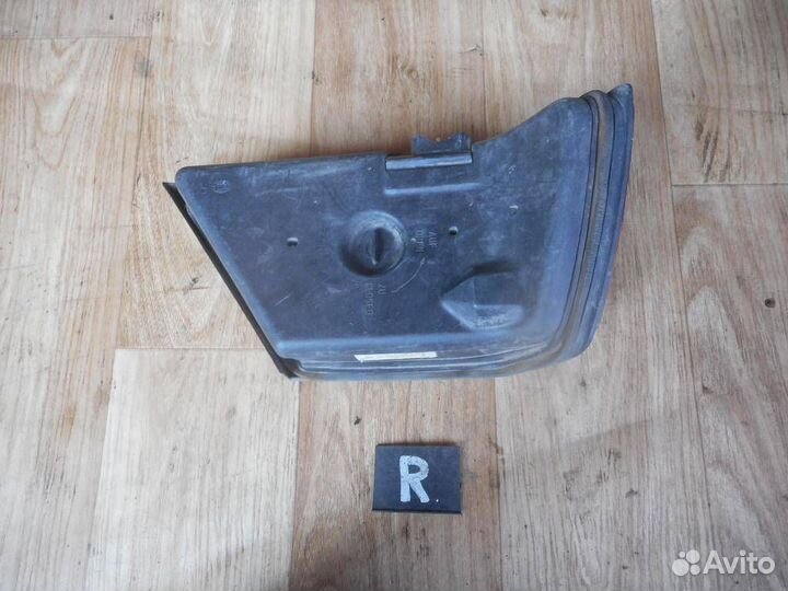 Фонарь задний правый Mercedes Benz W124 1984-1993