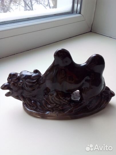 Коллекция статуэток верблюдов