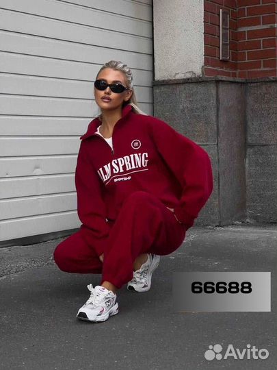 Костюм женский