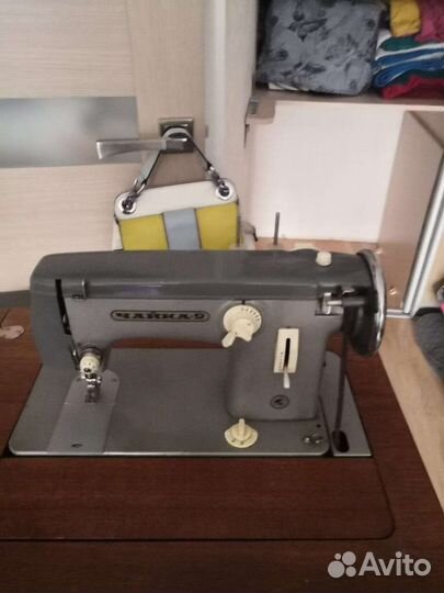 Швейная машина Чайка 2