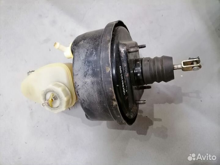 Усилит.вакуумн. с главн.торм.цилиндр. Volvo 343