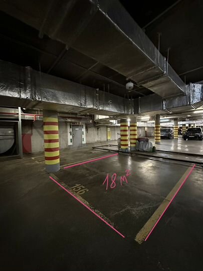 Машиноместо, 18 м²