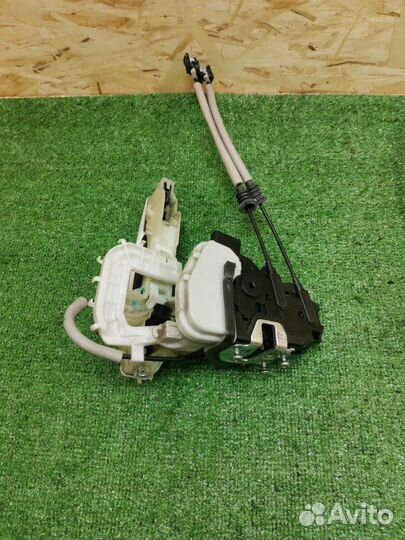 Замок двери передний левый Kia Soul 1.6 G4FD 2014