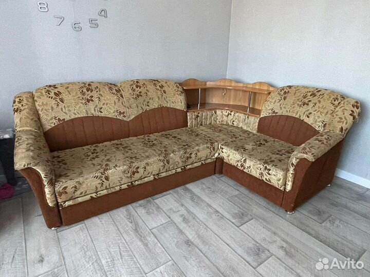 Угловой диван бу