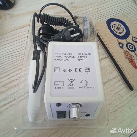 Аппарат для маникюра и педикюра с насадками