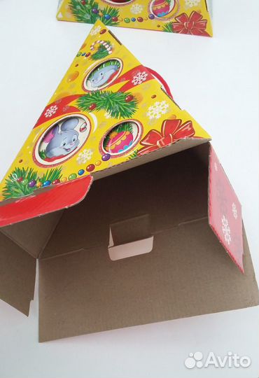 Подарочная коробка