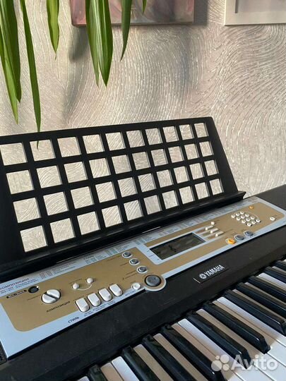 Синтезатор yamaha psr r200