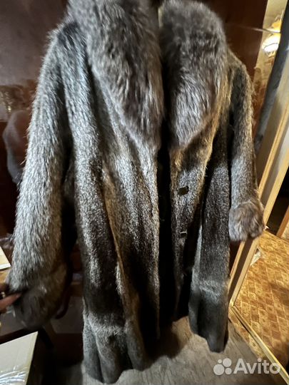 Шуба женская из енота