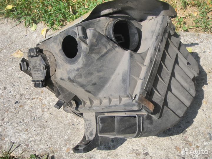 Корпус воздушного фильтра 1.8T AEB б/у Audi A4 B5